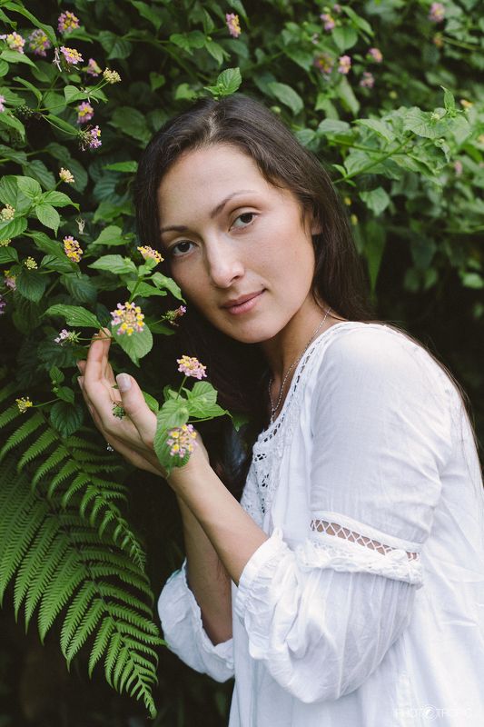 путешествие, свадьба, невеста, образ, девушка, платье, елен цай, elen tsay, бали, wedding, счастьее, нежность, любовь, азиатка, грация, красота, водопад, культура, традиции, ветер, asia photo preview