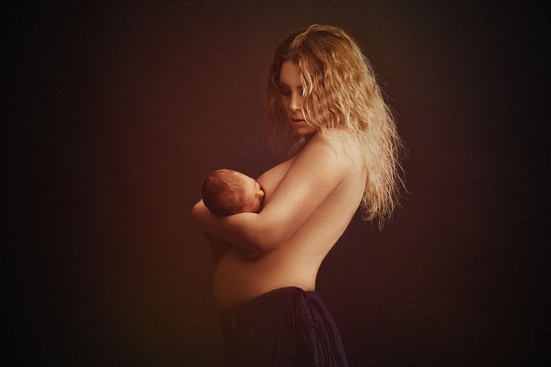 мать, мама, дитя, ребенок, сын, грудь, молоко, связь. кормление И никого кроме....photo preview