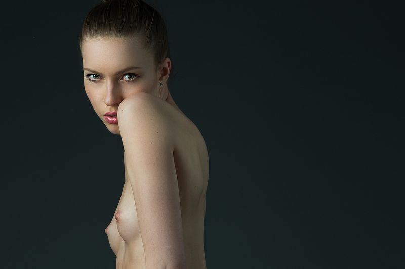 nude, naked girl, modesty, Foto Pin Modestyphoto preview