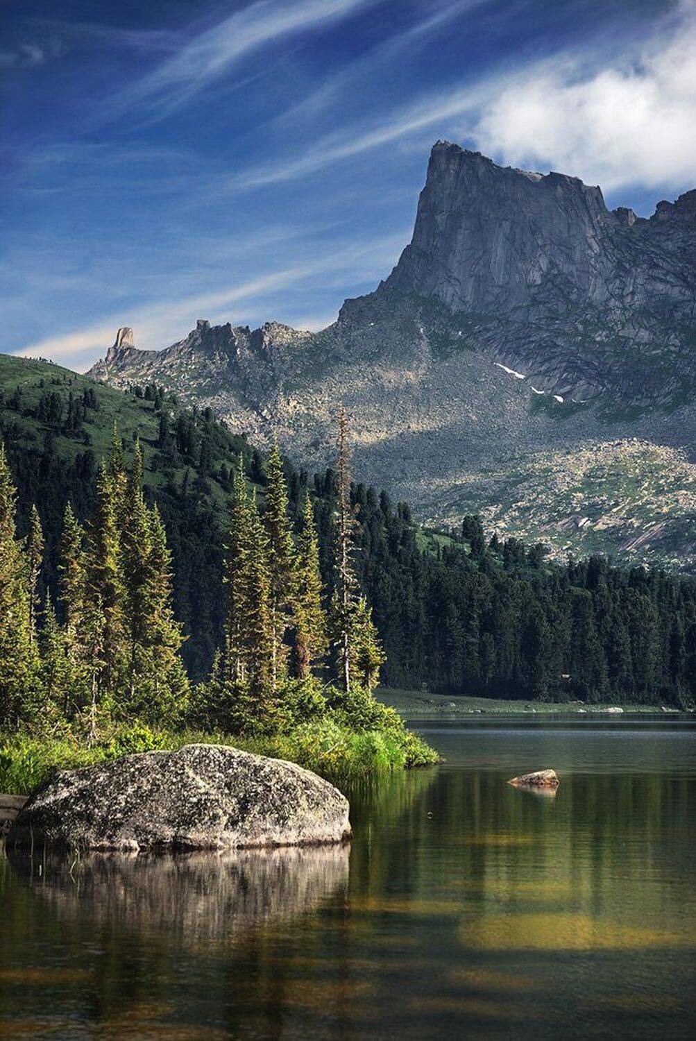 пейзаж, природа, озеро, отражения, камни, скалы, горы, высокий, красивая, пик, вершина, большой, дно, прозрачное, хребет, Ергаки, Красноярский край, Сибирь, Дмитрий Антипов