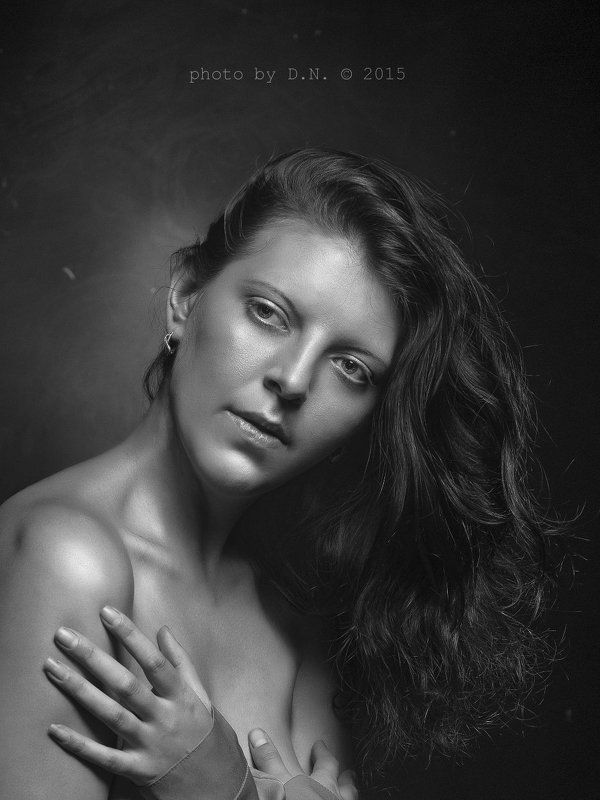 студия, портрет, ч/б Таняphoto preview
