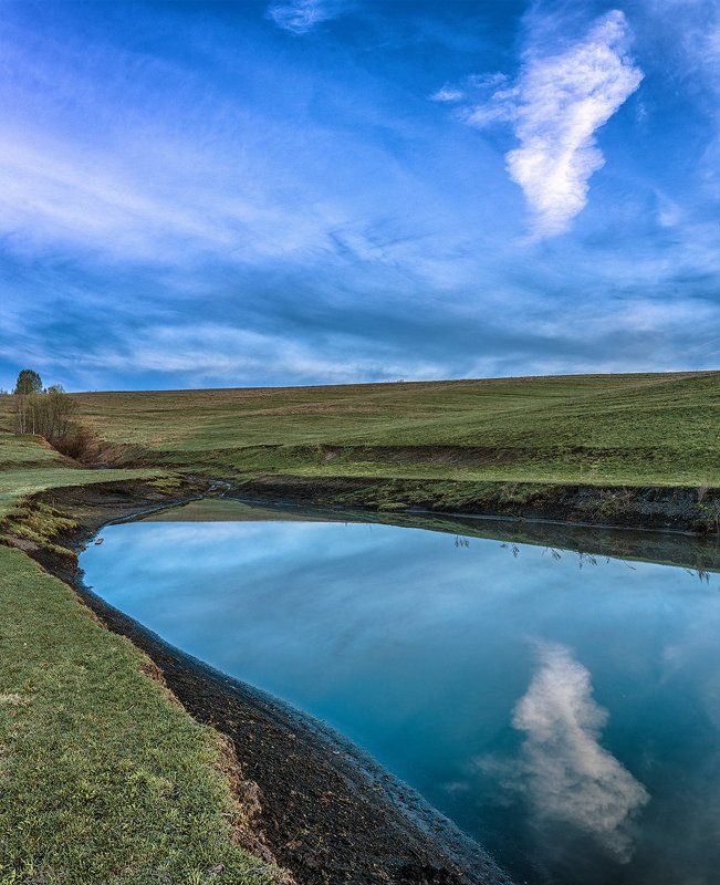 Весна, Облако, Озеро, Пейзаж, Сибирь Сибирская Тоскана. Маленькое бело облачко над Треугольным озеромphoto preview
