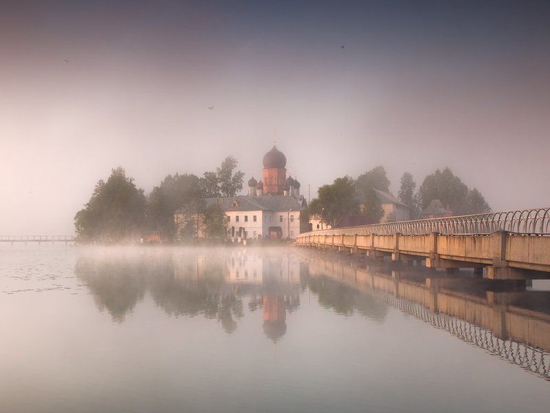 Введенское, Вятское, Монастырь, Озеро, Отражение, Туман Штору тумана приподняв над водойphoto preview