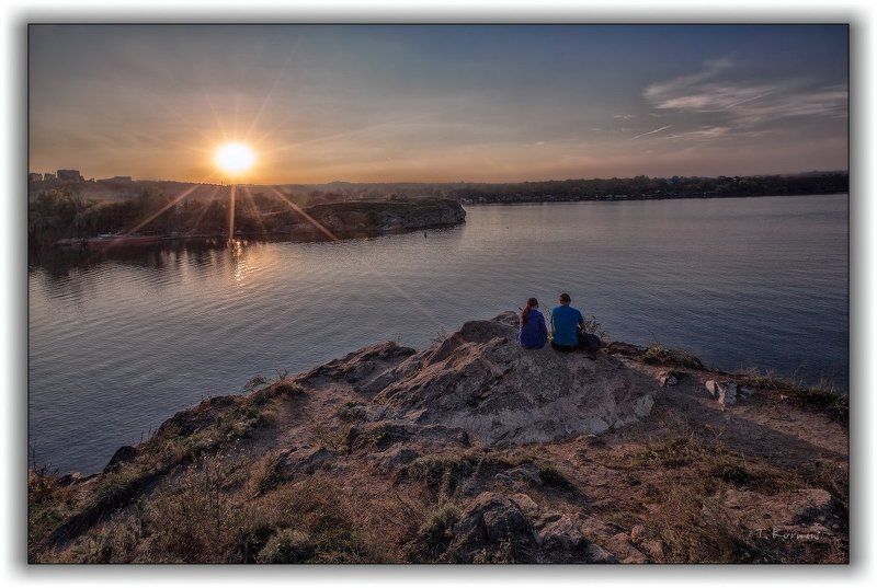 река,двое,вечер,закат,штиль Слушать тишину...photo preview