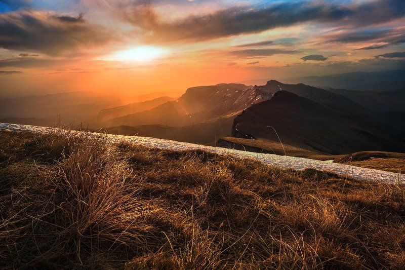 Восход над хребтом Агигеphoto preview