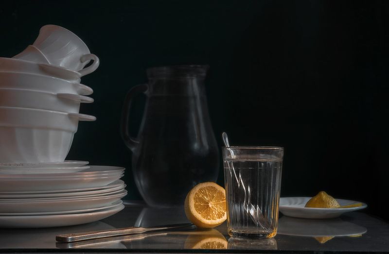 Натюрморт с лимономphoto preview