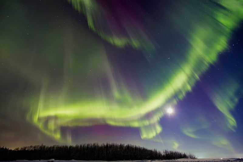 Северное сияние над Печорой фото превью