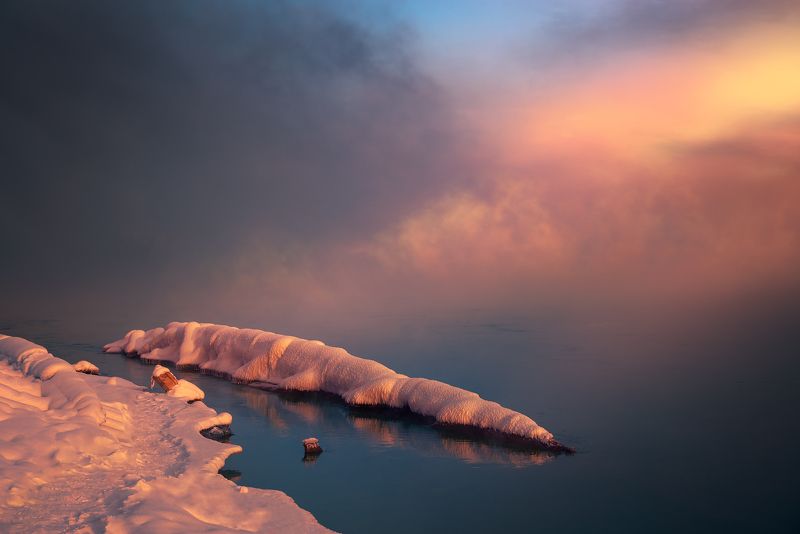 пейзаж, красноярск, енисей, река, вода, берег, снег, розовый, вечер, туман, пар, зима, небо, облака В розовых тонахphoto preview