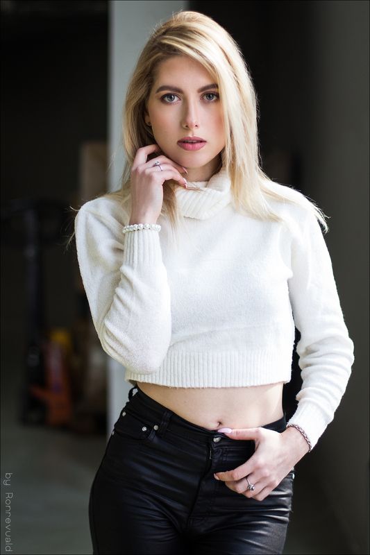 girl,woman,eyes,beauty,portrait,fashion,light,девушка,портрет,свет, глаза Angelaphoto preview