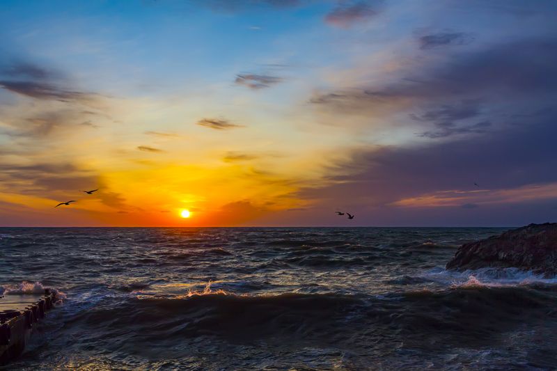 Рассвет после штормаphoto preview