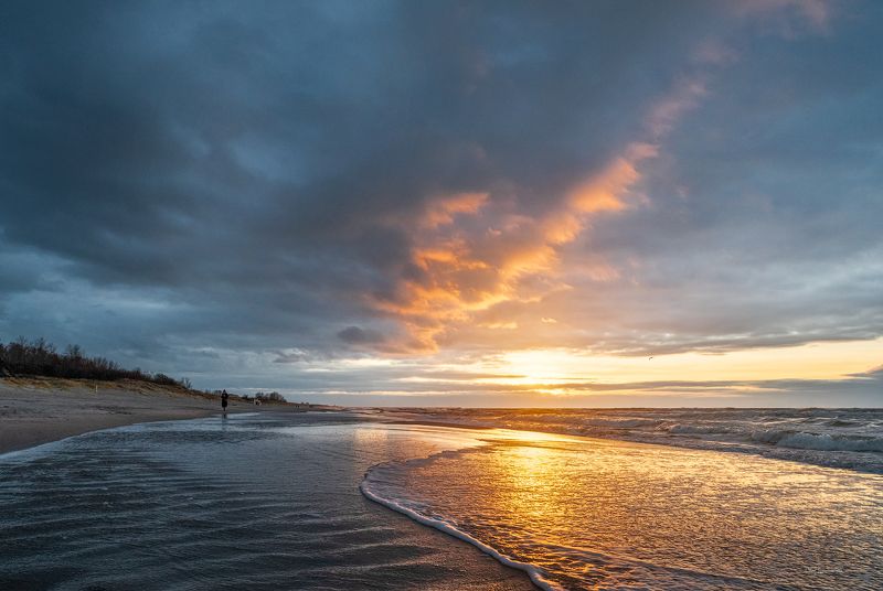 Прогулка у моря фото превью