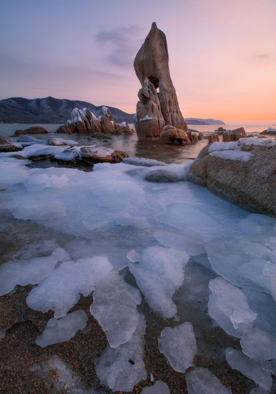 Кекур бухты Триозерьеphoto preview