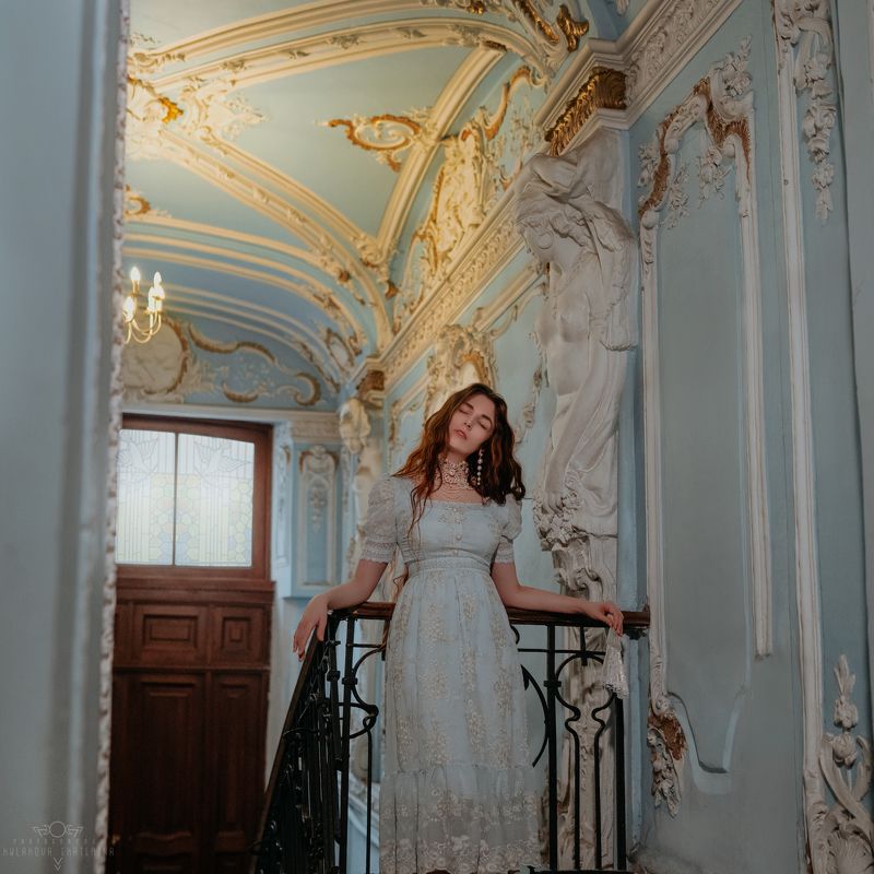 барокко, парадная, винтаж, голубой, романтизм, девушка, портрет Винтаж Петербургаphoto preview