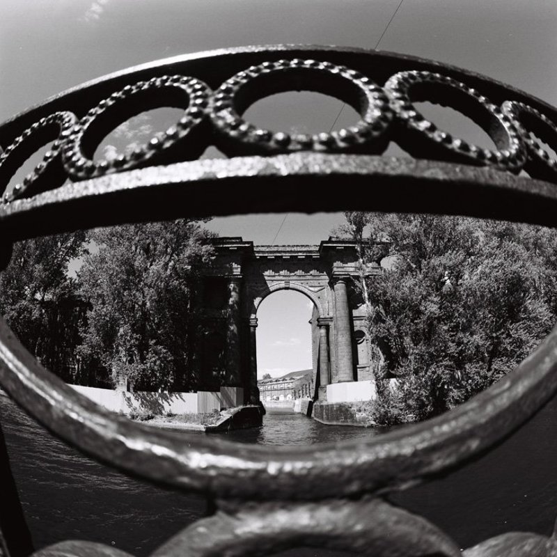 6х6,фотоплёнка,негатив, ч\\б,b&w Арка.photo preview