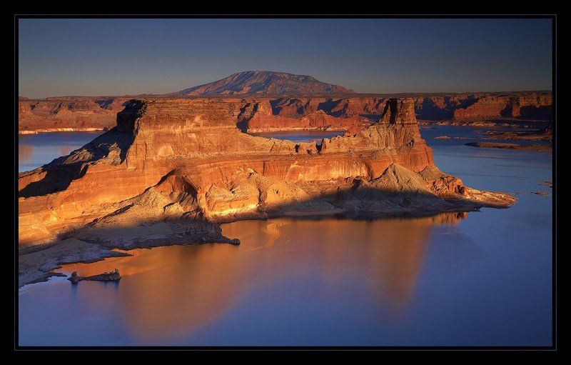 lake powell, arizona, usa, sunset Yellow Submarinephoto preview