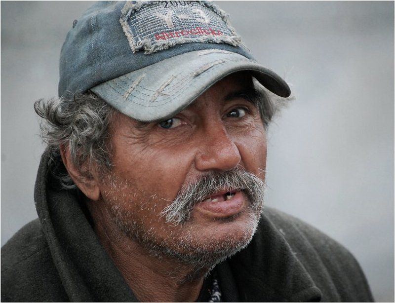 вокзал, нищий, бедность, взгляд Я нищий...photo preview