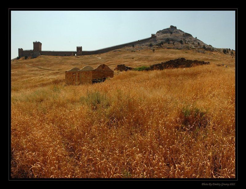 крепость, крым Генуэзская крепость ...photo preview