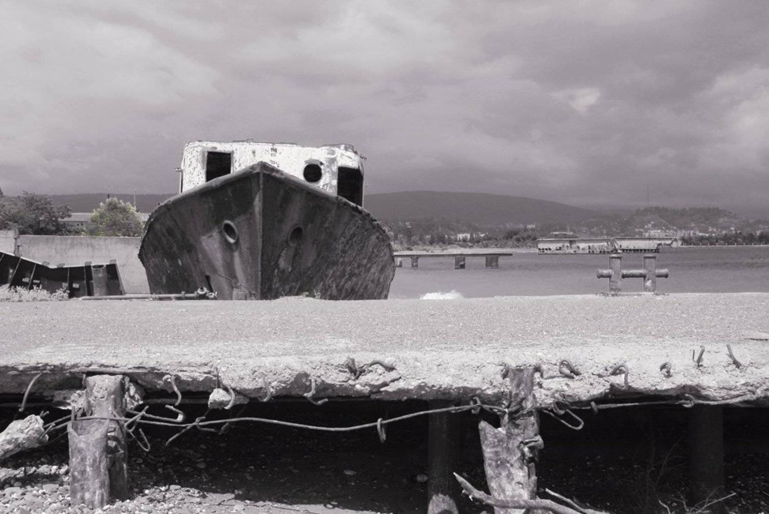 Последний причал.. Автор: Sergey Tarba абхазия, Sergey Tarba