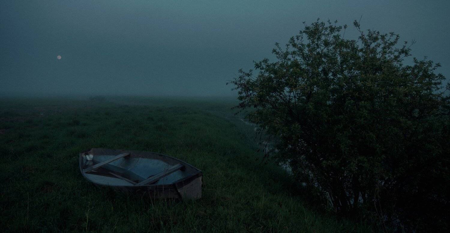 Вечер, Куст, Лодка, Луна, Река, Трава, Туман, Сергей