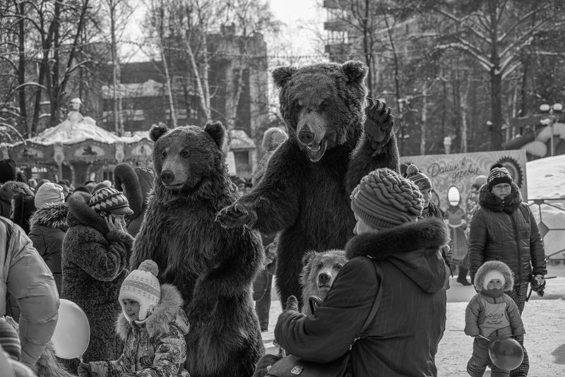 Масленица, Медведи, Россия, Стрит, Черно-белое, Черно-белое фото Типичная Россияphoto preview