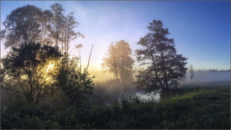 Беларусь, Рассвет, Река, Рыбалка, Форель Один рыбацкий рассветphoto preview