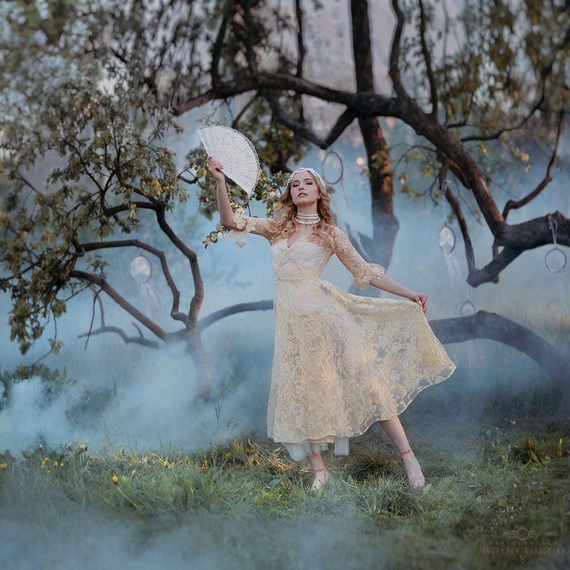 сад, яблони, винтаж, туман, дым, девушка, нежность, garden, vintage, smoke В туманном садуphoto preview