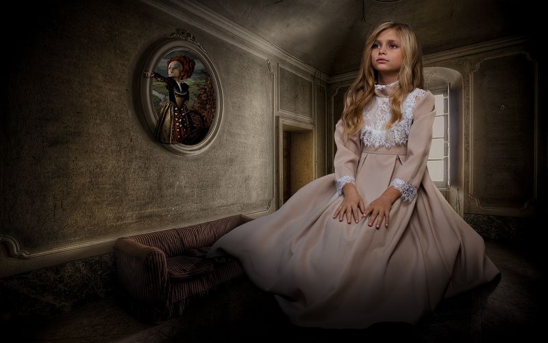 дети, концептуальное, детская фотосессия, семейная фотосессия, студийная фотосессия, семейная фотография Алиса и Червонная Королеваphoto preview