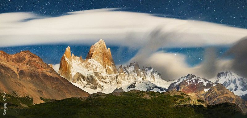 Безлунная ночь вблизи горы Фитц Ройphoto preview