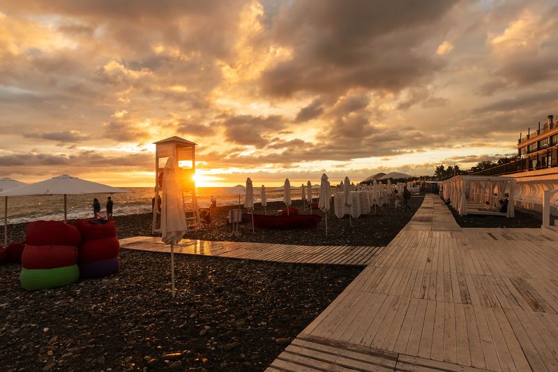 Вечерний пляж в Сочиphoto preview