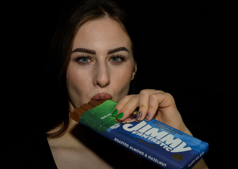 chocolate, lady, clear, look She loves Jimmyphoto preview