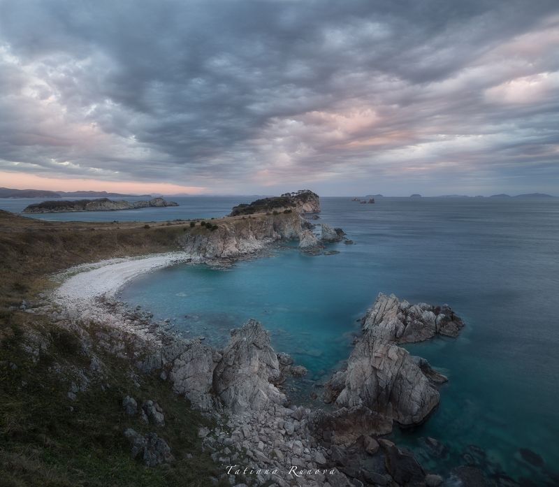 Ветреное утро в бухте Орлинкаphoto preview