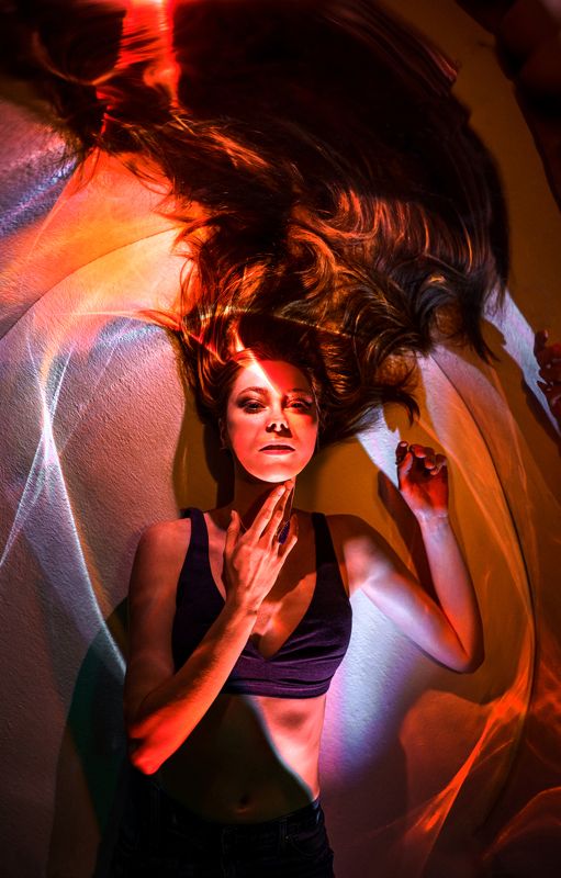 портрет, женский протрет, студия, цвет, зеркало, female Portrait,  Иллюзииphoto preview