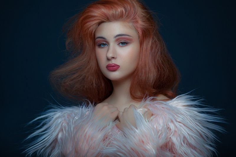 Portrait of beautiful young womanphoto preview