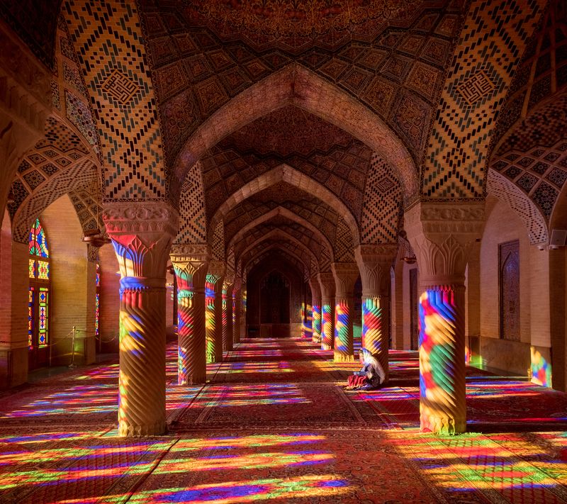 иран, шираз, насир оль-мольк, розовая мечеть, мечеть, нд, nasir al-mulk mosque, iran, shiraz, азия, iran 2023 Утро в мечети Роз фото превью