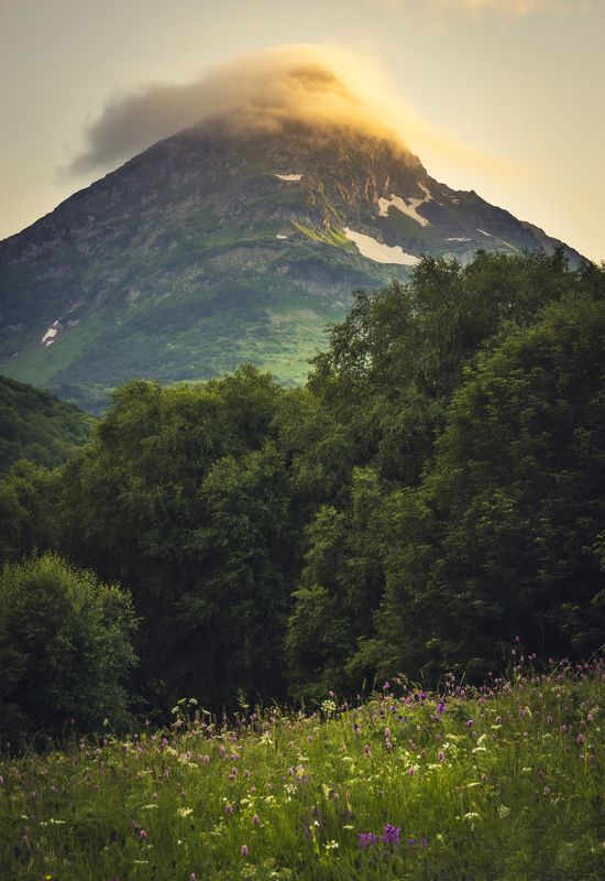 Гора на закатеphoto preview