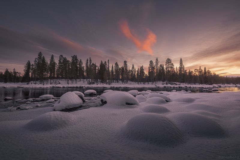 россия, кольский полуостров, мурманская область, колвица Феникс над Колвицейphoto preview