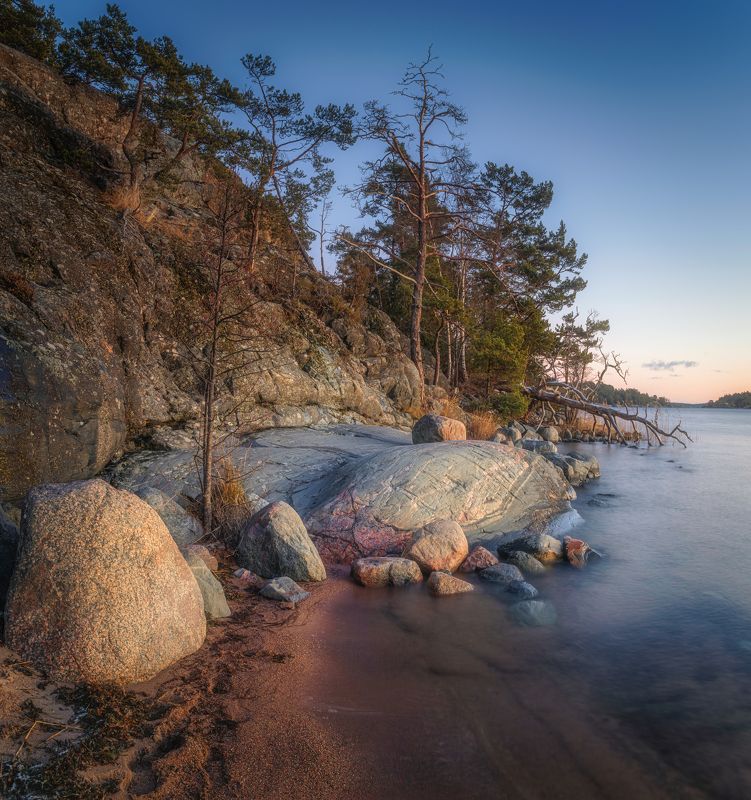 вертикальный,  нет людей,  фотография,  на улице,  природа,  пляж,  вода,  живопись - природа , море , пейзаж - пейзажи,  скала - объект,  береговая линия,  небо,  красота в природе,  спокойная сцена, Январские зарисовки.photo preview