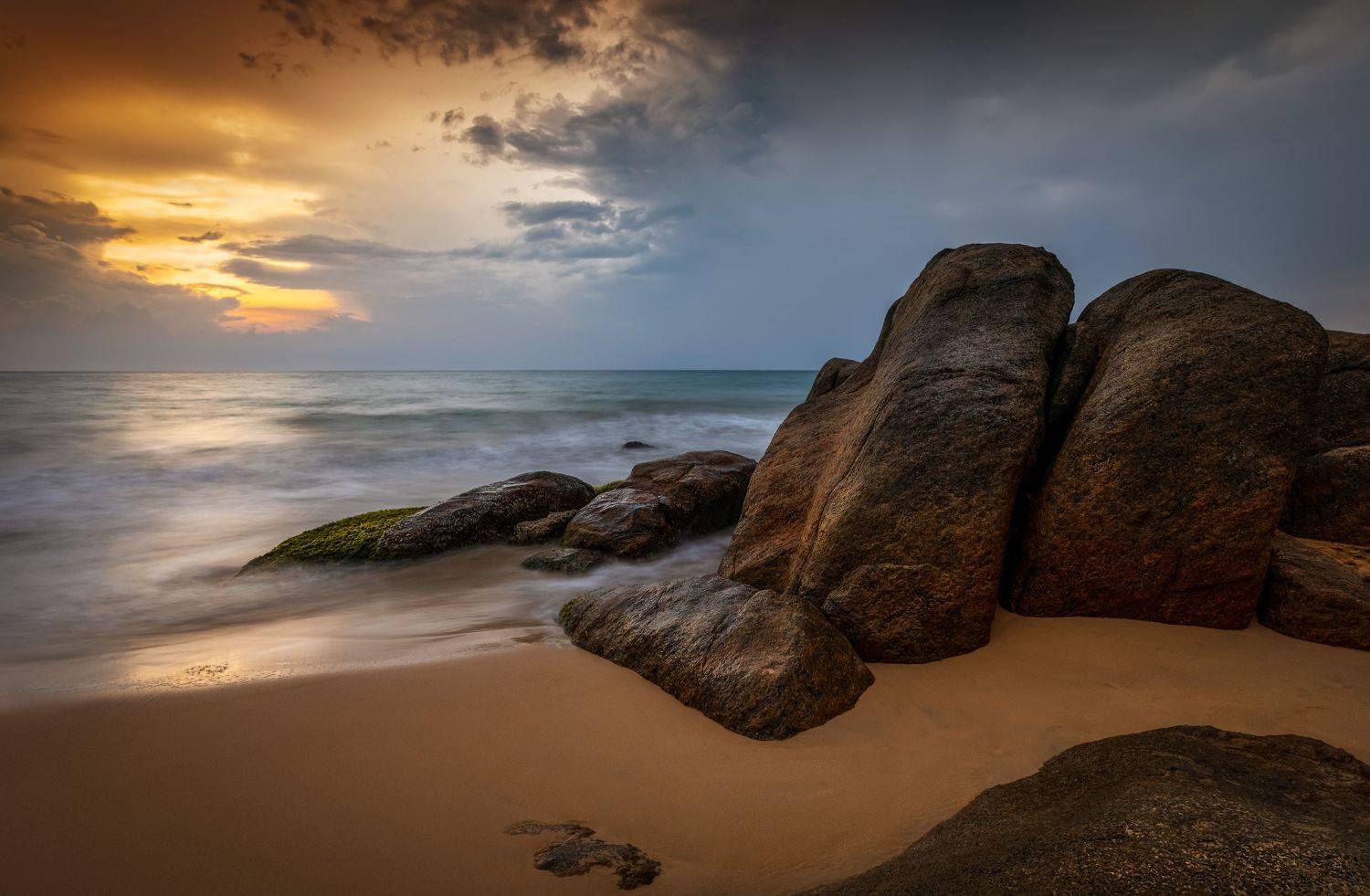 камни. Автор: Безмолитвенный Александр , Безмолитвенный Александр