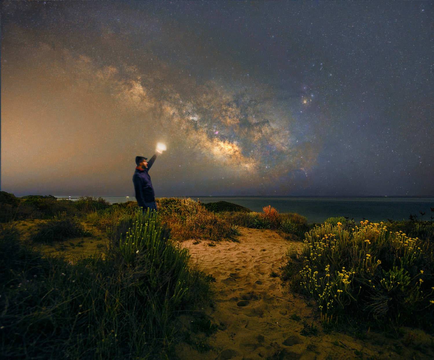 the lighter. Автор: Antonio Marquez Lanza milkyway stars night, Antonio Marquez Lanza