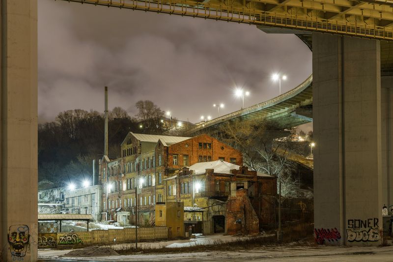 Жизнь под мостомphoto preview