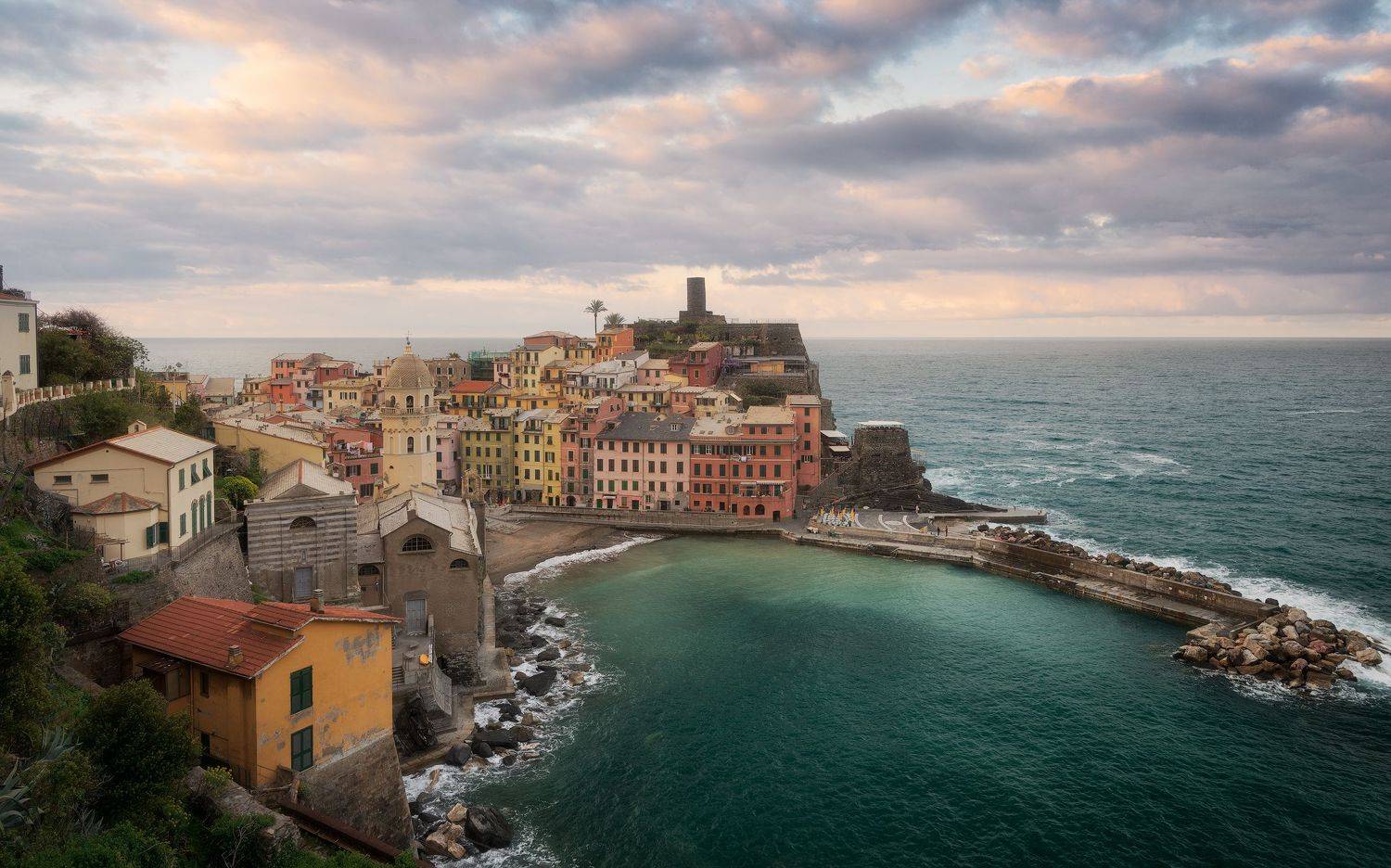 Вернаца / Vernazza. Автор: Эрнест Вахеди италия, вернацца, вернаца, рассвет, закат, море, город, italy, italia, vernazza, dawn, sunrise, sunset, cinque terre, cinqueterre, Эрнест Вахеди