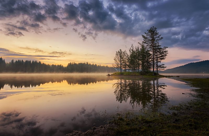 болгария, озеро, река, водоем, утро, вечер, закат, восход, лес, природа, широкая поляна, островок, природный парк, bulgaria, lake, river, pond, sunset, sunrise, forest, morning, evening, wood, national park Утро в заповеднике Широкая поляна / Morning at the Wide meadow national parkphoto preview