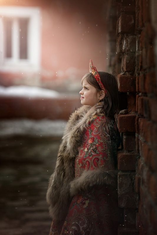 Девочка в кокошникеphoto preview