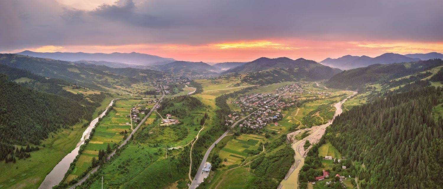 вечер, горы, деревня, дорога, закарпатье, закат, июль, карпаты, лето, панорама, река, Вейзе Максим