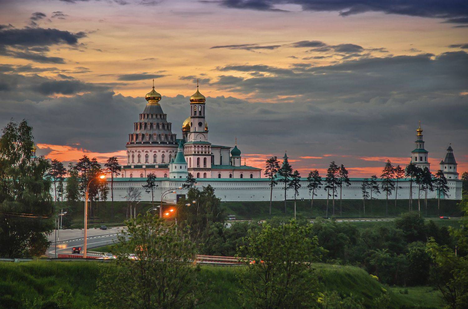 Ближе к вечеру. Автор: Бирюков Вячеслав истра. храм. новый иерусалим..., Бирюков Вячеслав