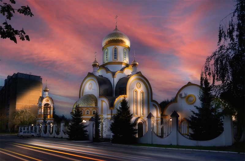 город, архитектура, храм, курск, вечер, здание,памятник Храм Святых Царственных Страстотерпцевphoto preview