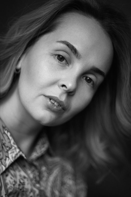 портрет, портретная фотография, женский портрет, естественный свет, фотосессия, чб, девушка, естественность Асяphoto preview