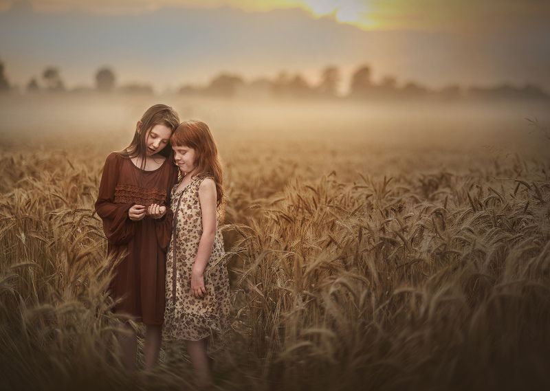 gorczesphotographer, piotrnowak, Somewhere in the silence of childhoodphoto preview