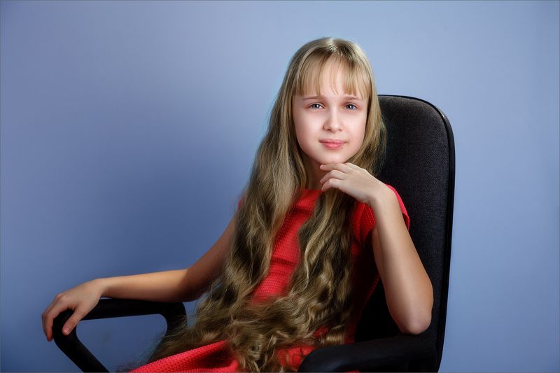 портрет, девочка, студия, александр никитинский В дедушкином кресле...photo preview