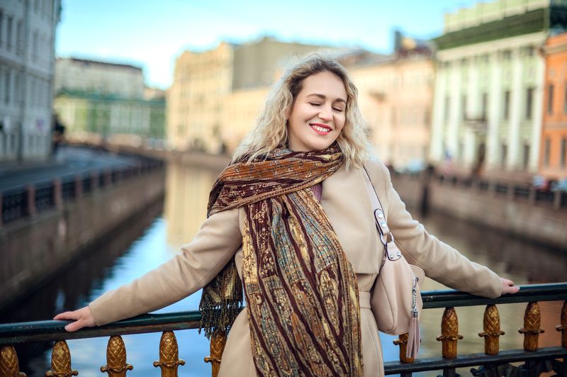 Портрет, женский портрет, городская съемка, городская прогулка, город, Санкт-петербург, портретная съемка Прогулка по Петербургуphoto preview